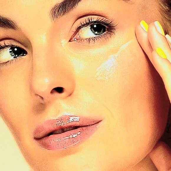 Dewy Skin Primer by Ciaté - Picture 4 of 8